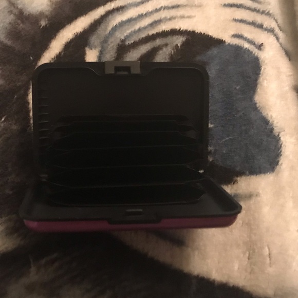 Card holder - Picture 3 of 3